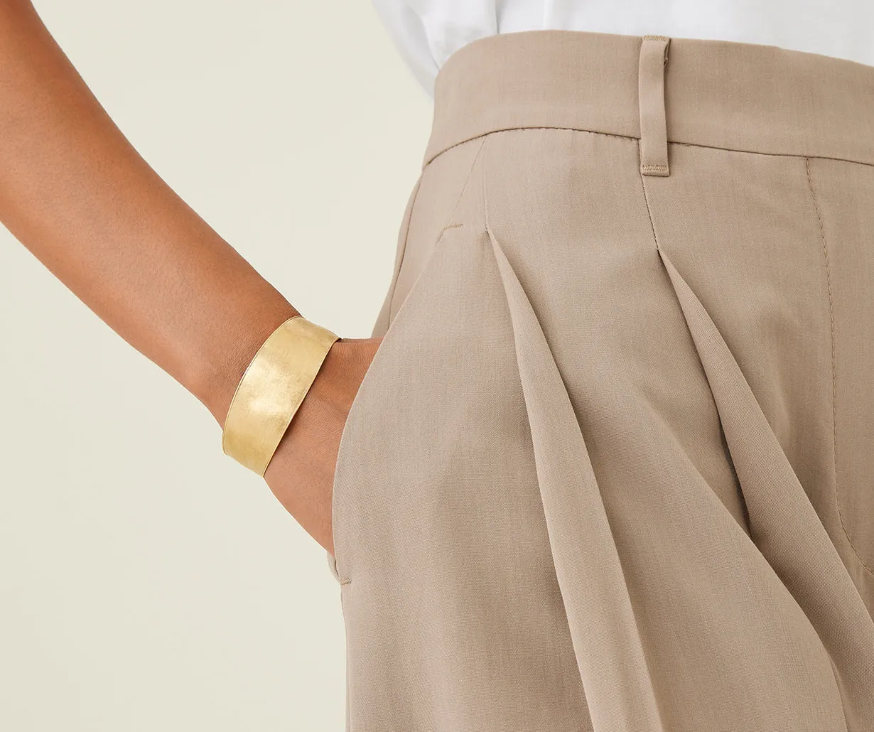 18K Yellow Gold Bangle, Large Width
