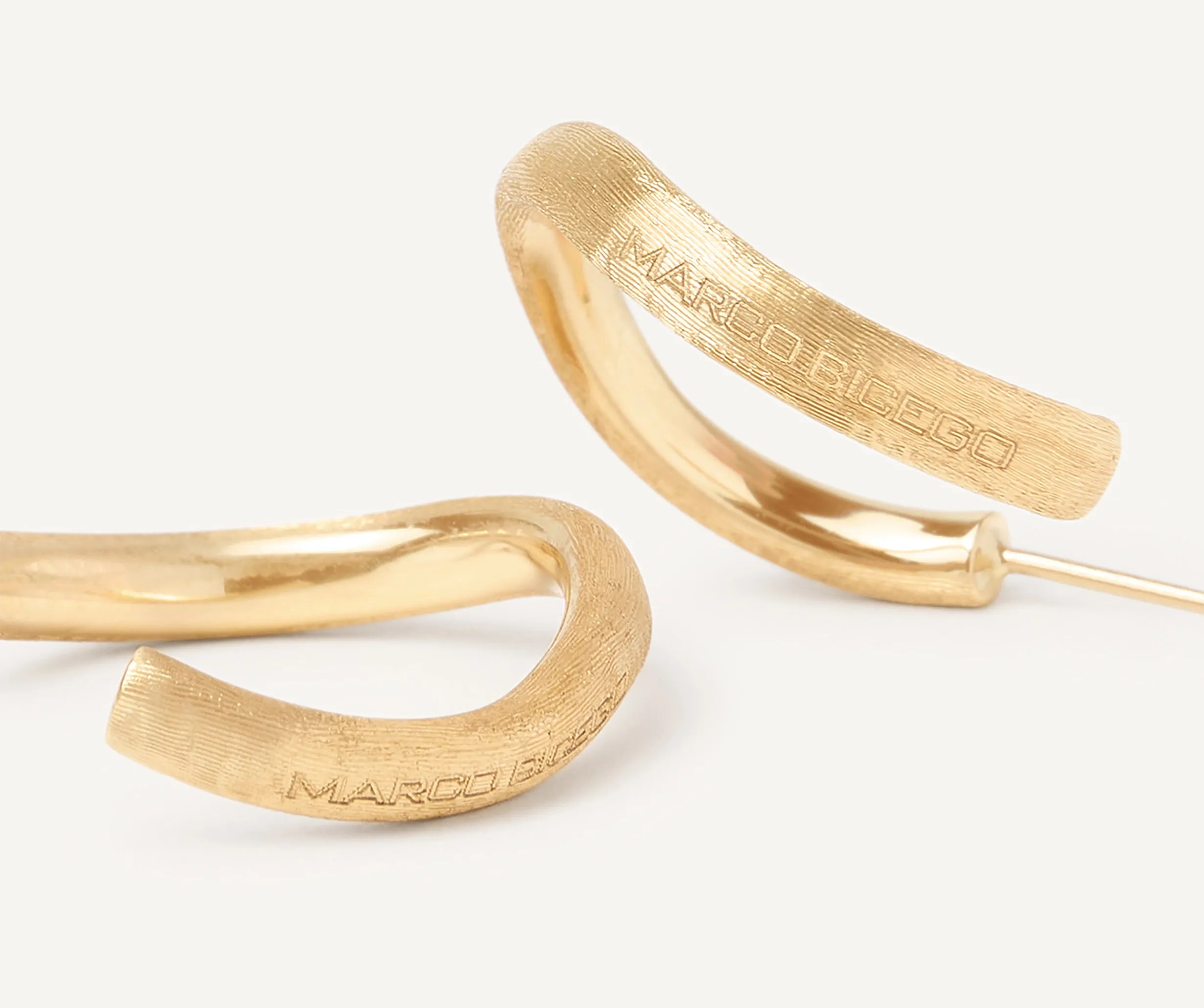 18K Yellow Gold Hoop Earrings