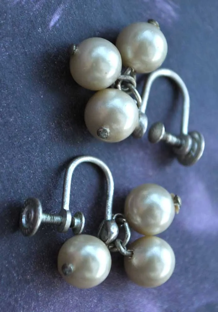 1930s/40s Vintage Faux Pearl Cluster Screw On Earrings