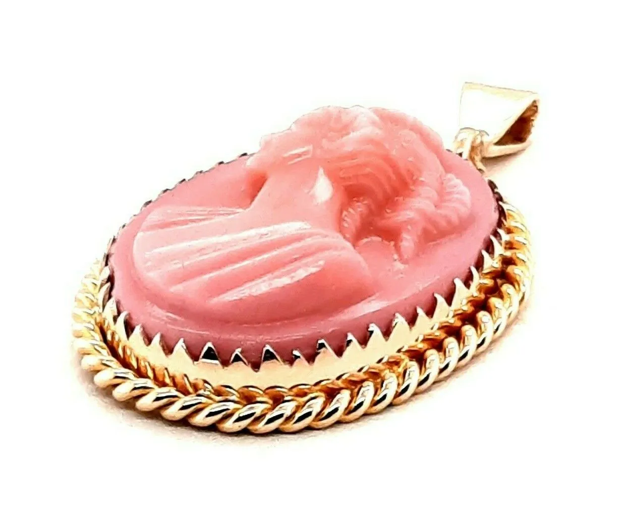 9ct Yellow Gold Plastic Portrait Cameo Pendant