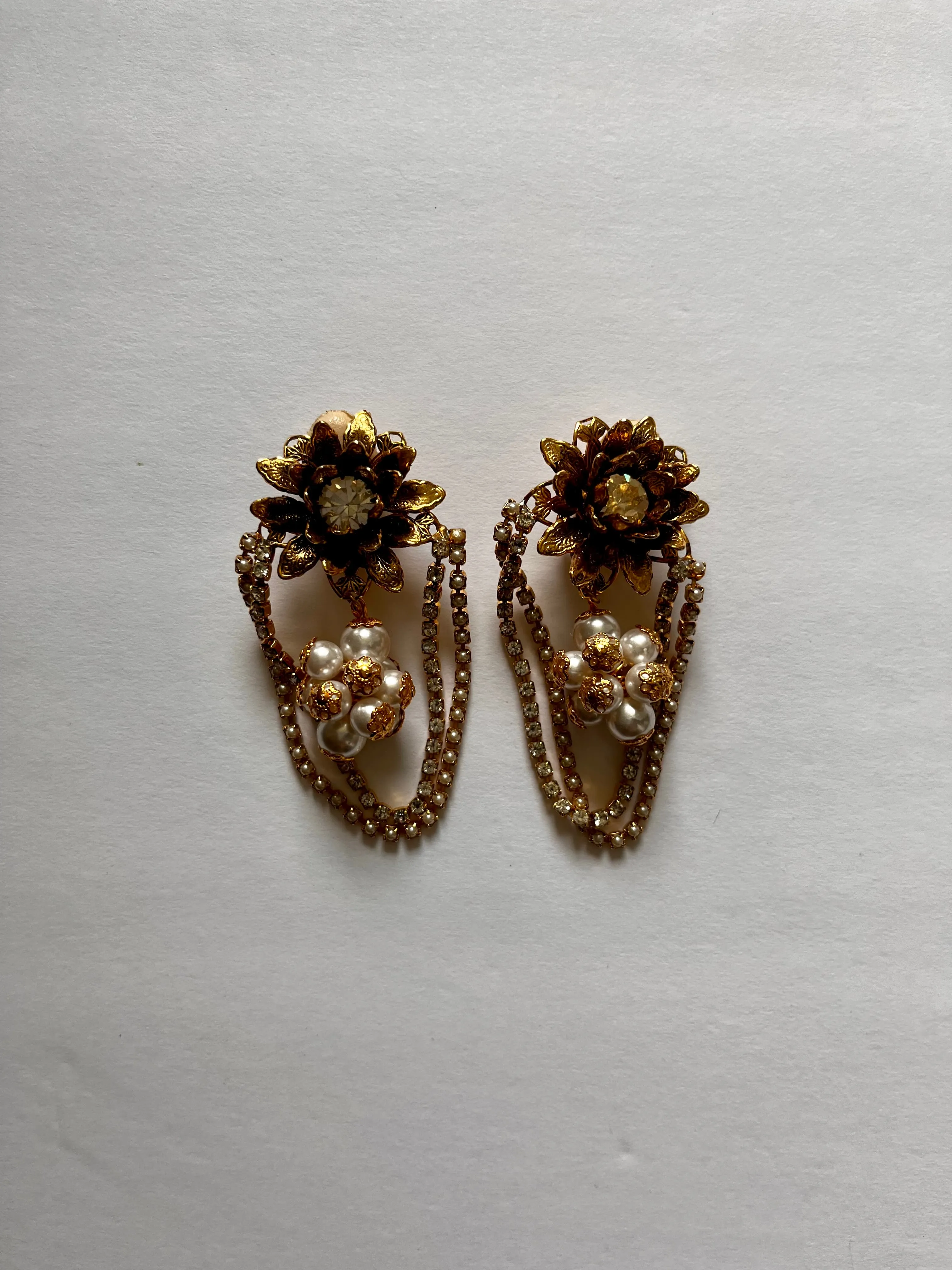 Baroque Earrings Statement Cabochon Cluster Pearl Clip On Earrings Flower Dangle Rhinestones Rare Vintage 80s