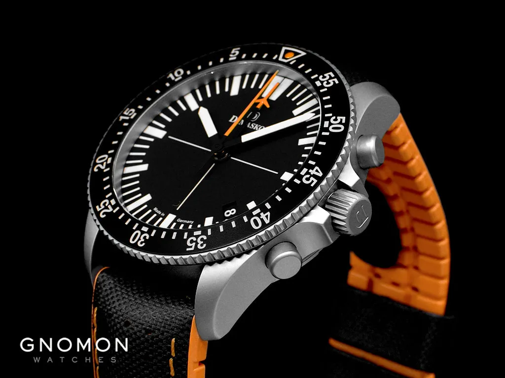 DC82 Orange - Central Minutes Chrono