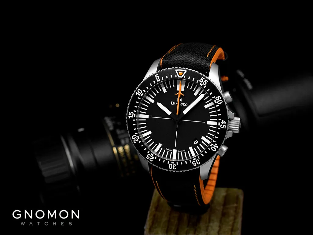 DC82 Orange - Central Minutes Chrono