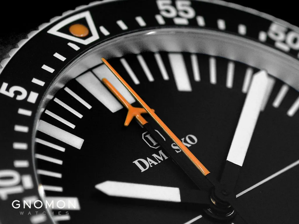 DC82 Orange - Central Minutes Chrono