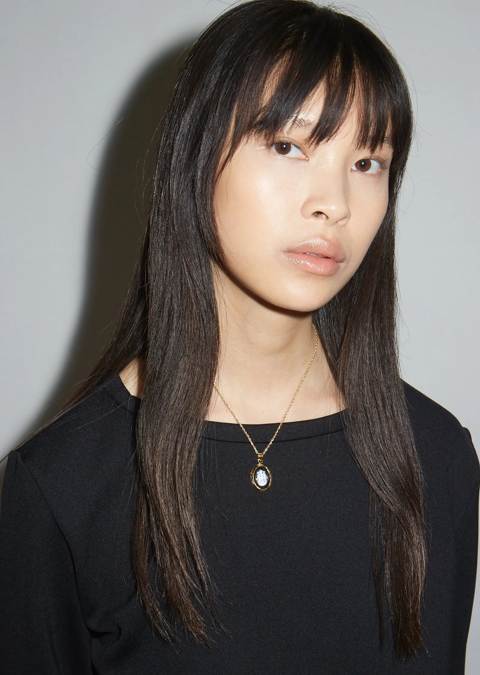 Gold Small Cameo Pendant Necklace