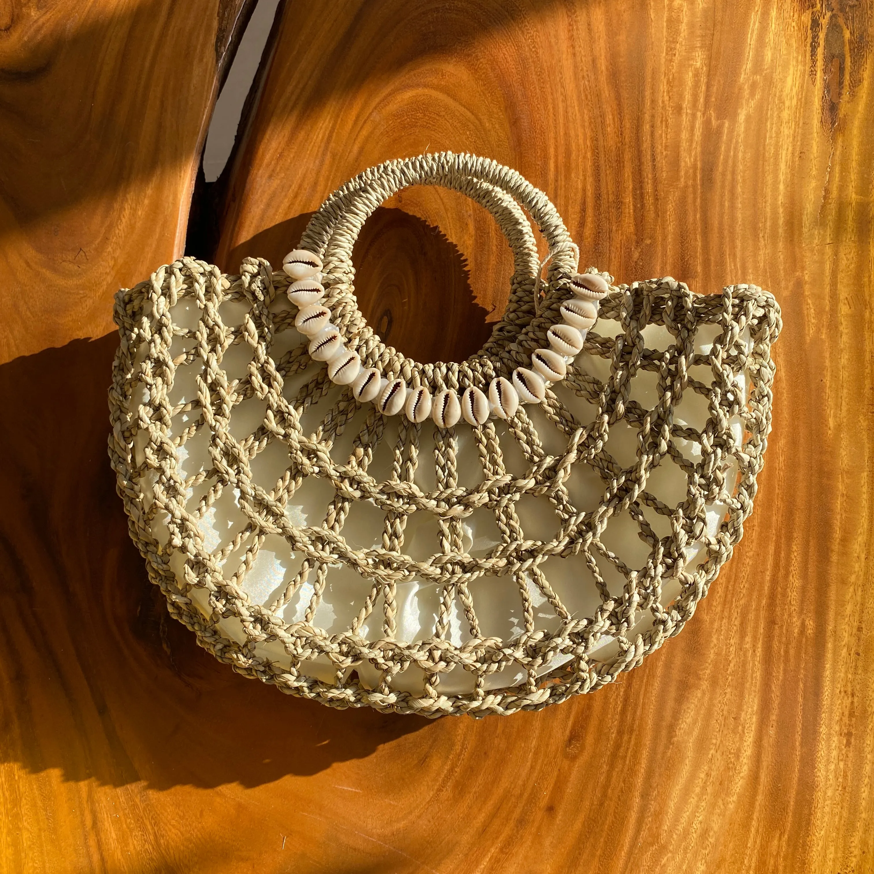 Handwoven Rattan Sea Shell bag