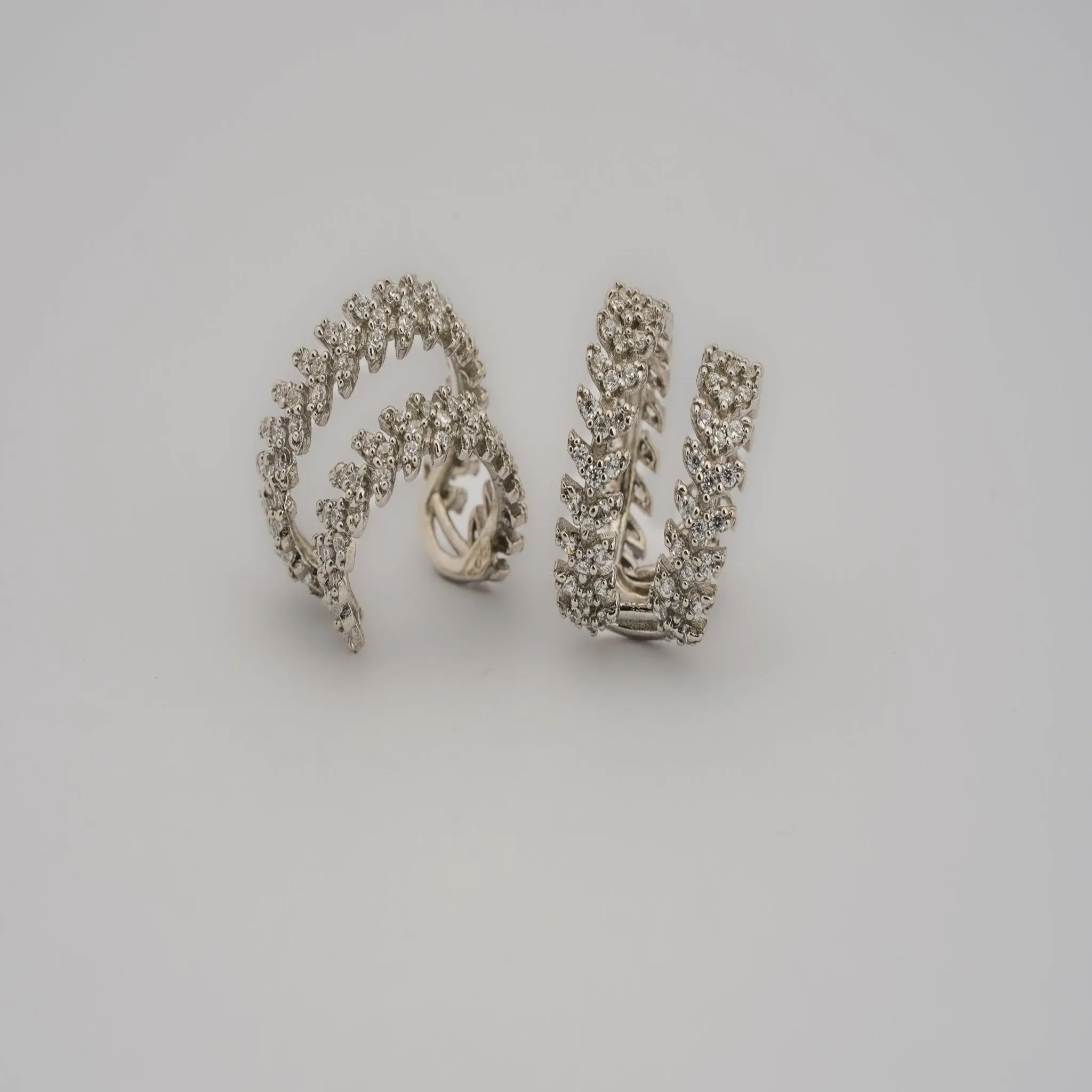Intricate Leaf Silver White Gold Cuff Earring For Women