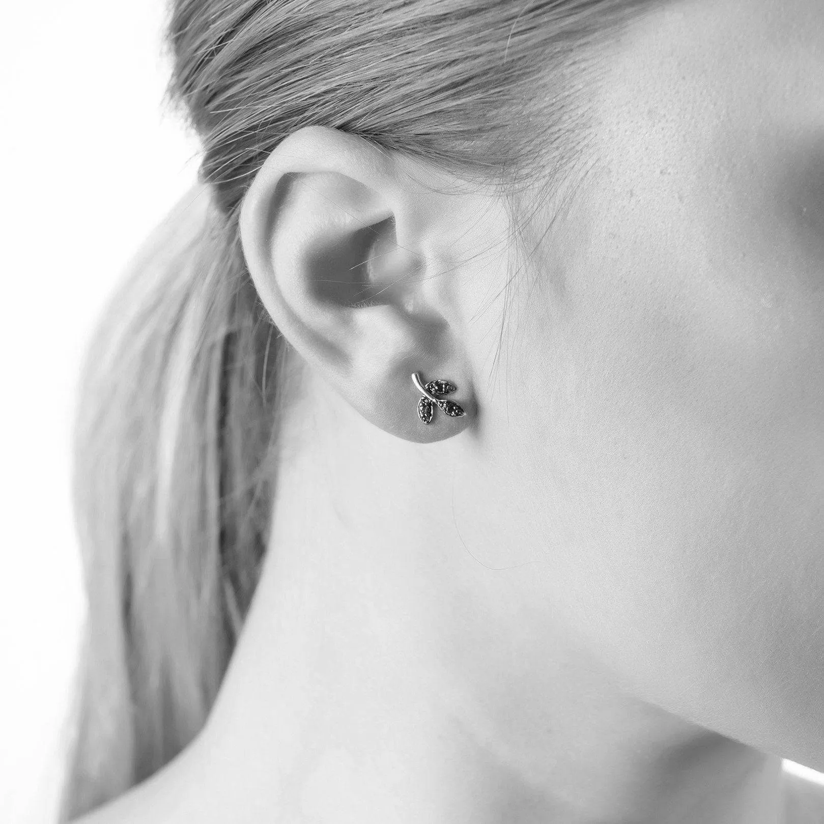 Leaf Stud Earrings Tsavorite Green Gold