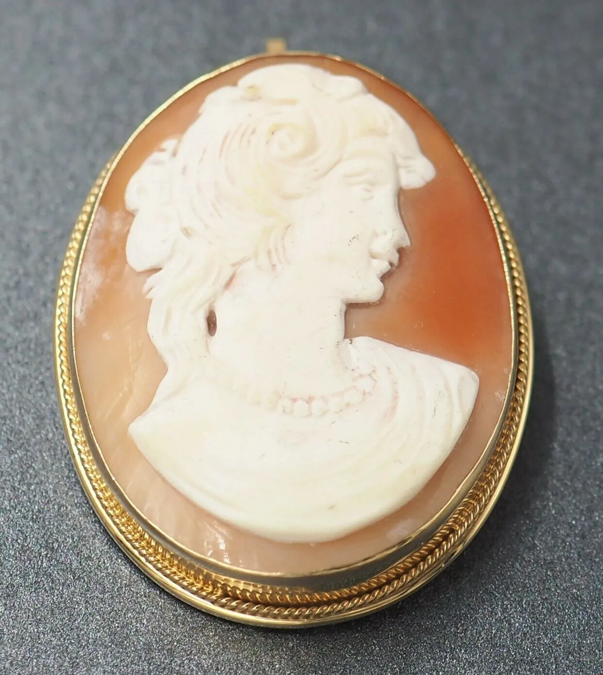 Shell Cameo 14ct Yellow Gold Brooch/Pendant