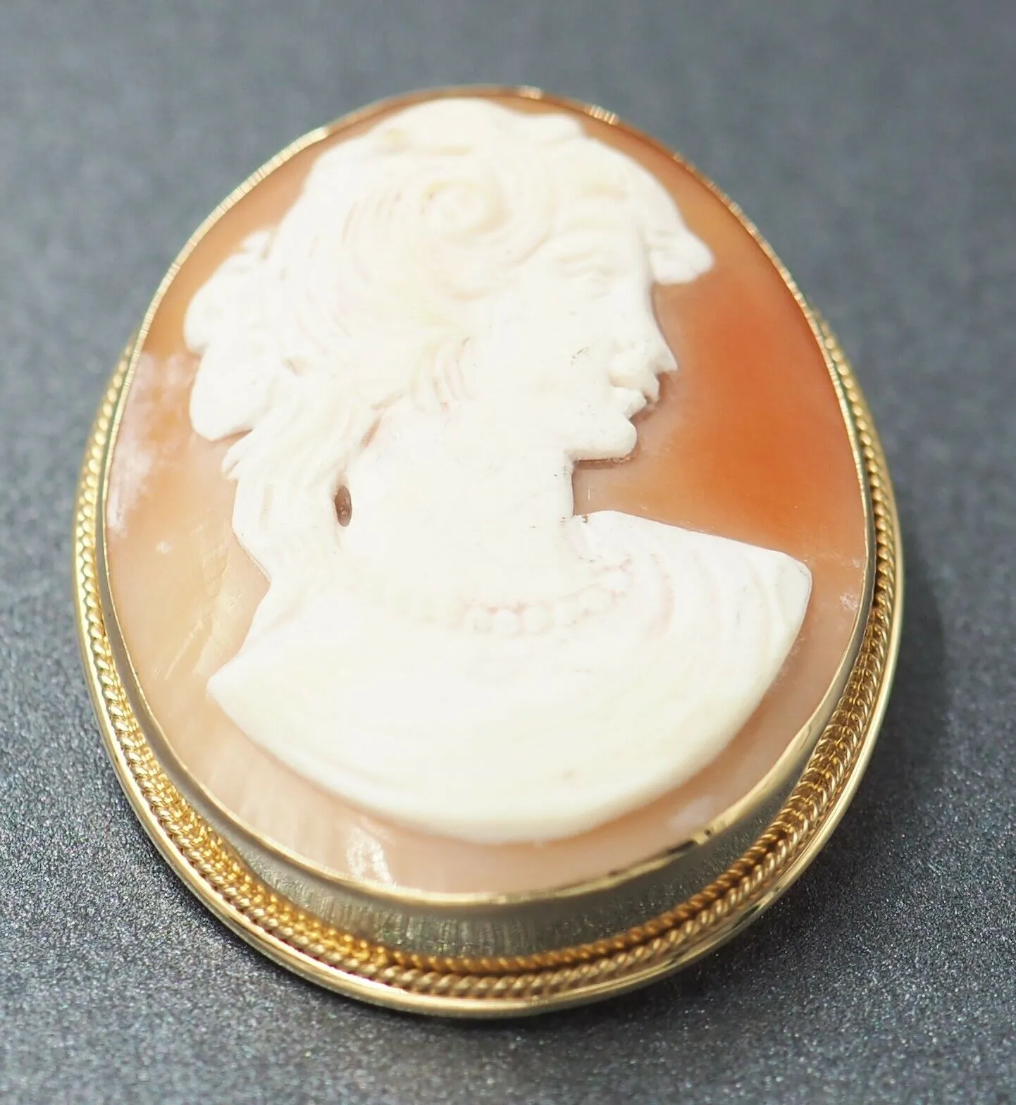 Shell Cameo 14ct Yellow Gold Brooch/Pendant