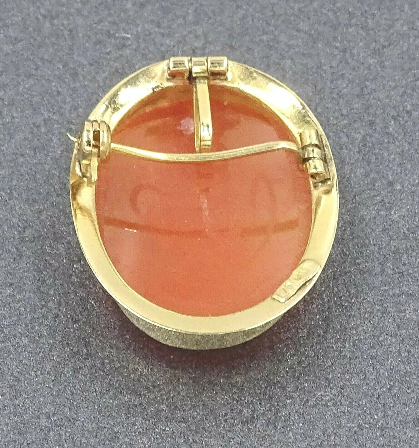 Shell Cameo 18ct Yellow Gold Brooch/Pendant
