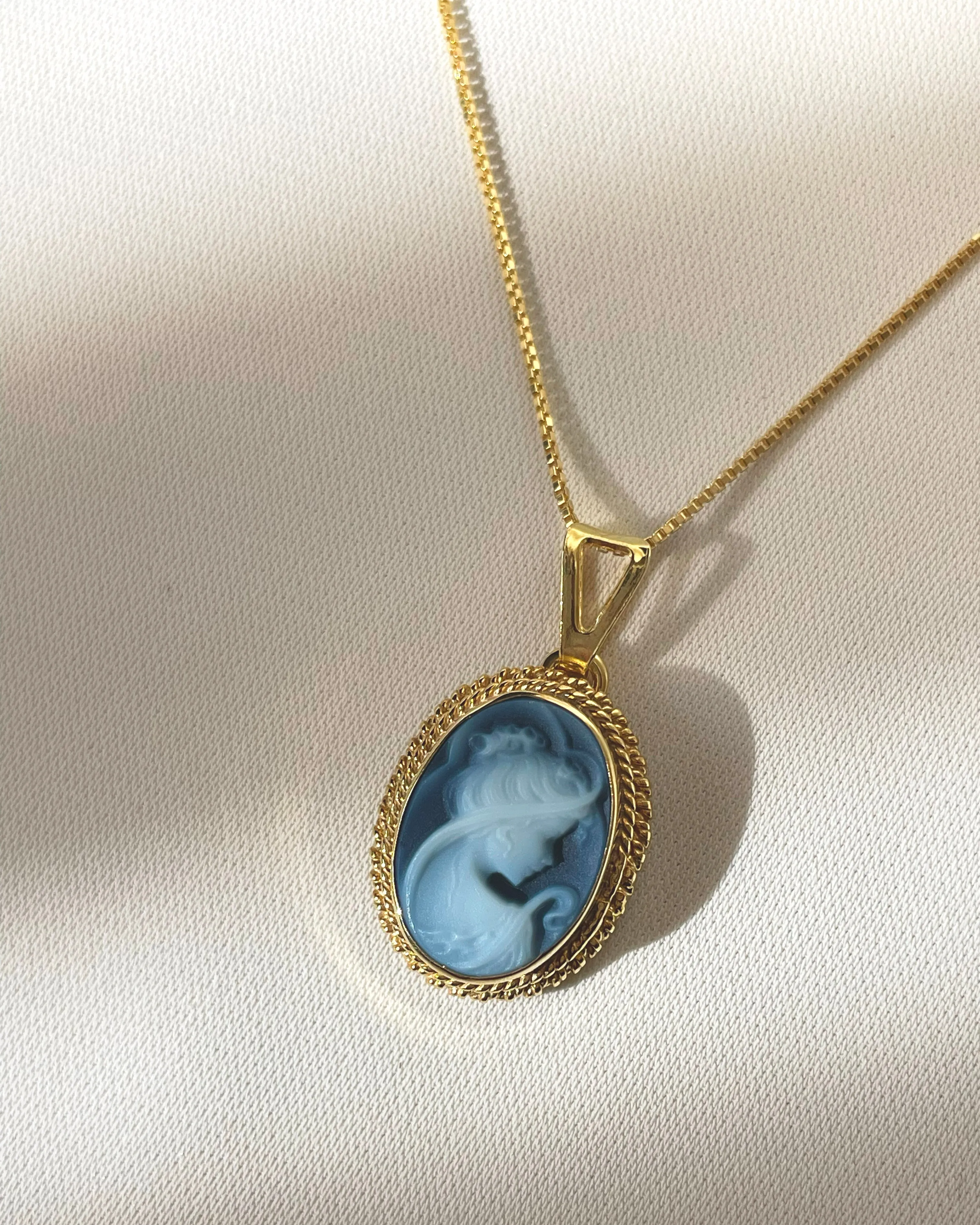 SOFIA NECKLACE - GOLD