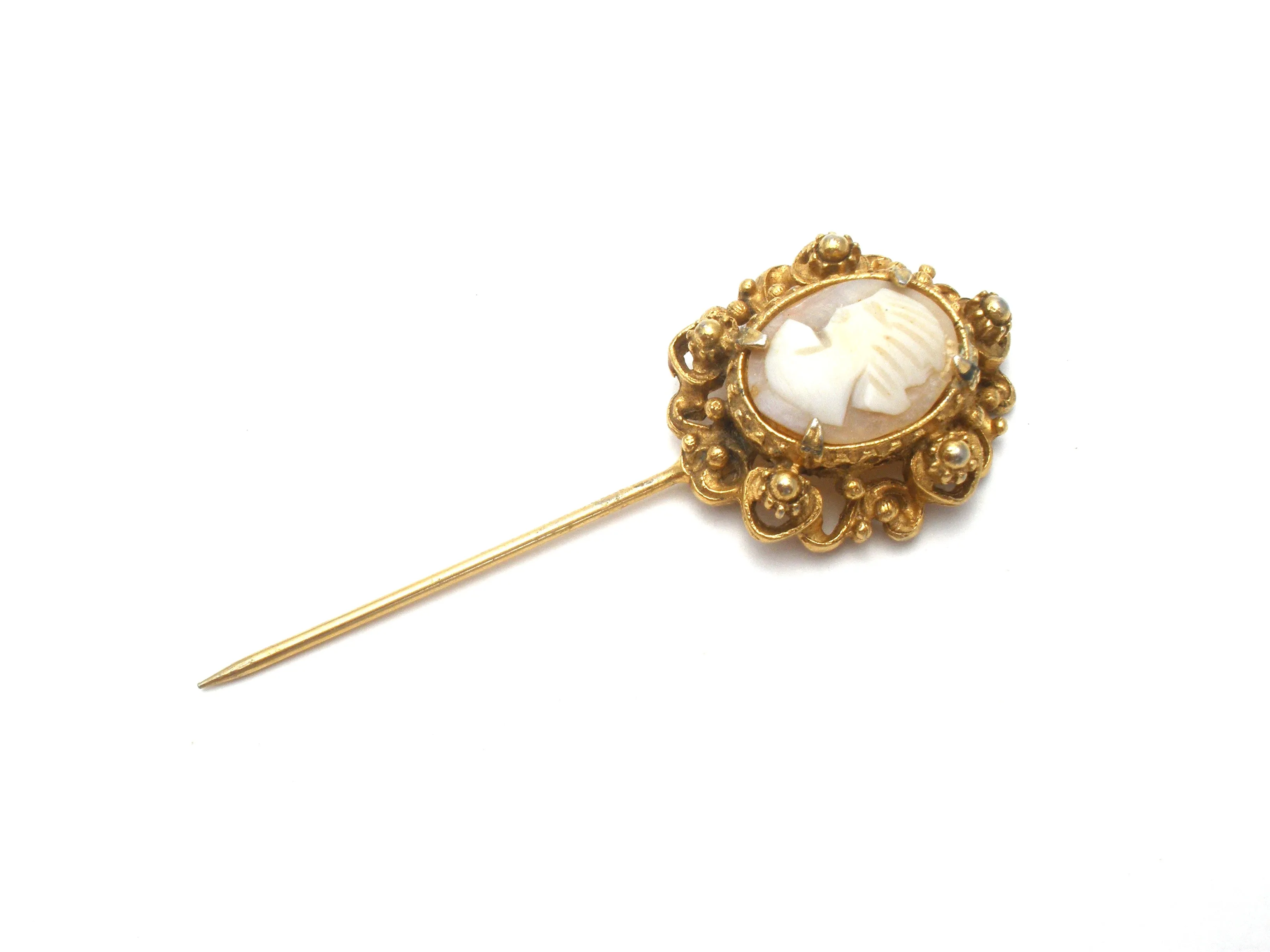 Vintage Left Facing Cameo Stick Gold Tone Pin