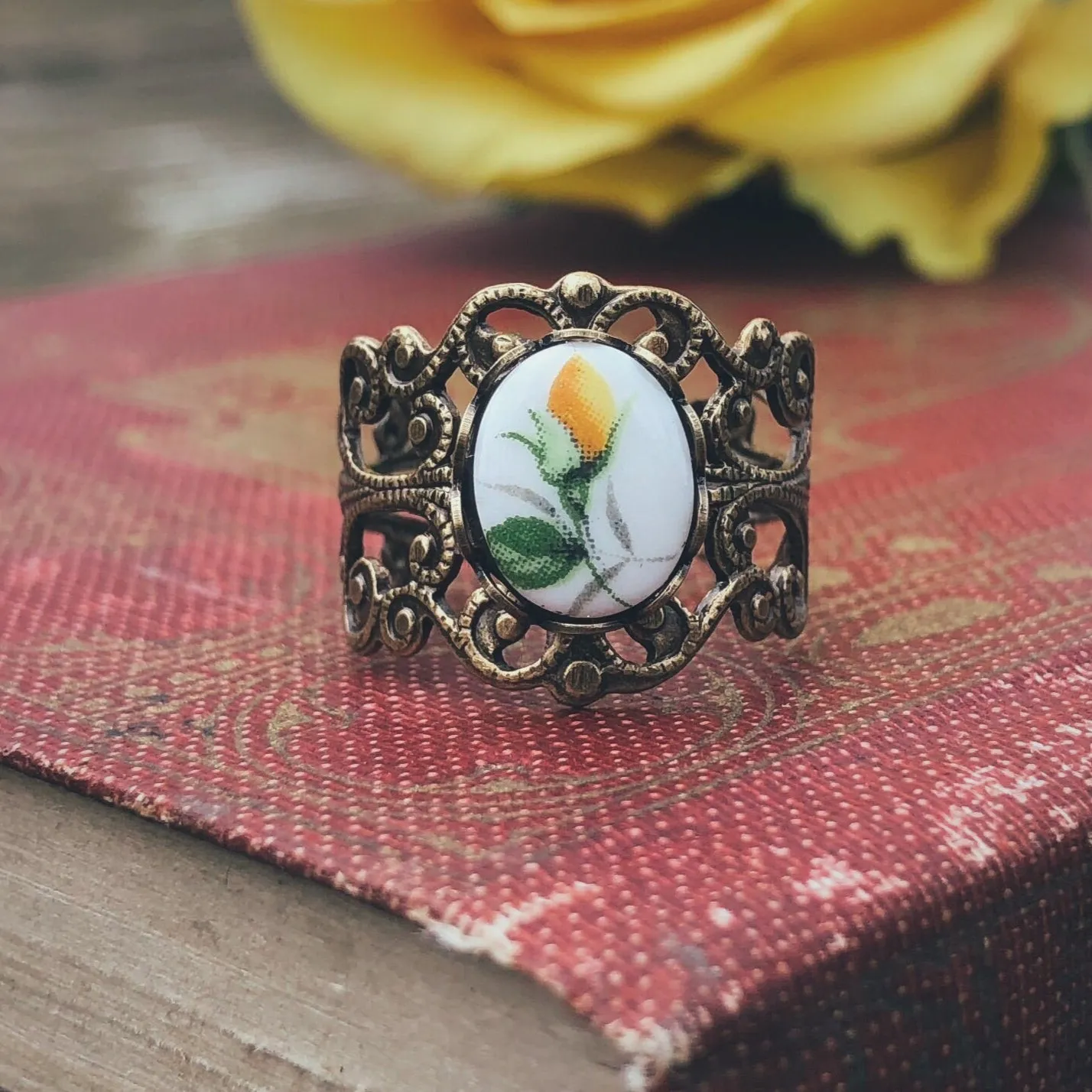Vintage Rose Bud Cameo Ring