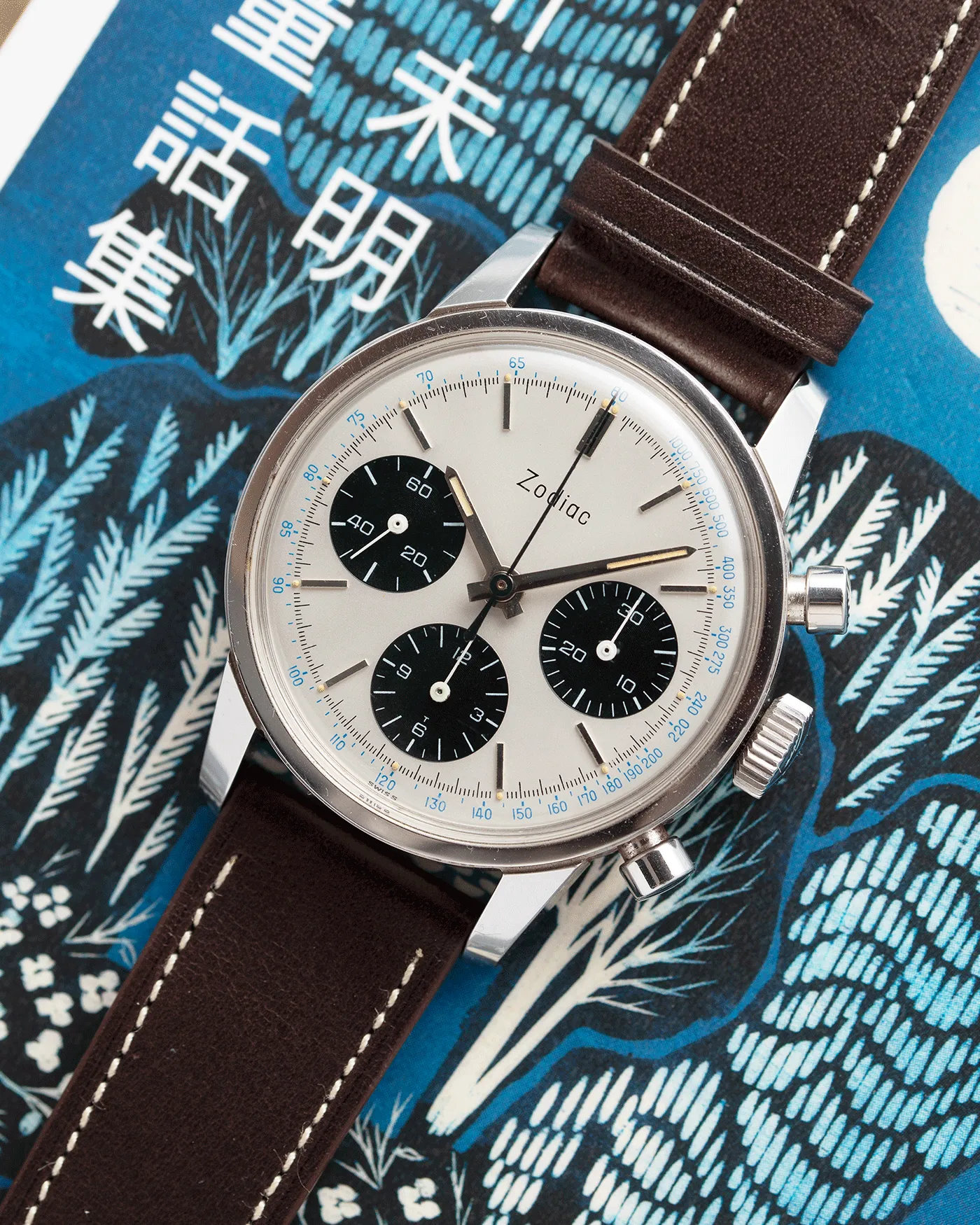 Zodiac Panda Chronograph Valjoux 72